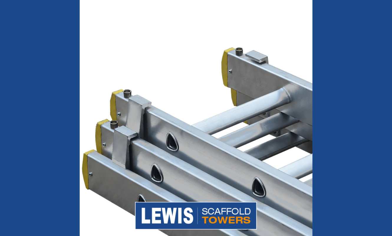 What size ladder for a 2-story house? 2 What size ladder for a 2-story house?