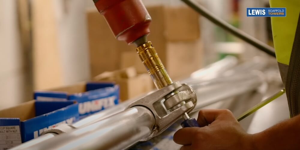 Scaffold Stabiliser – How It’s Made 7 interlocking aluminium tubes stabiliser