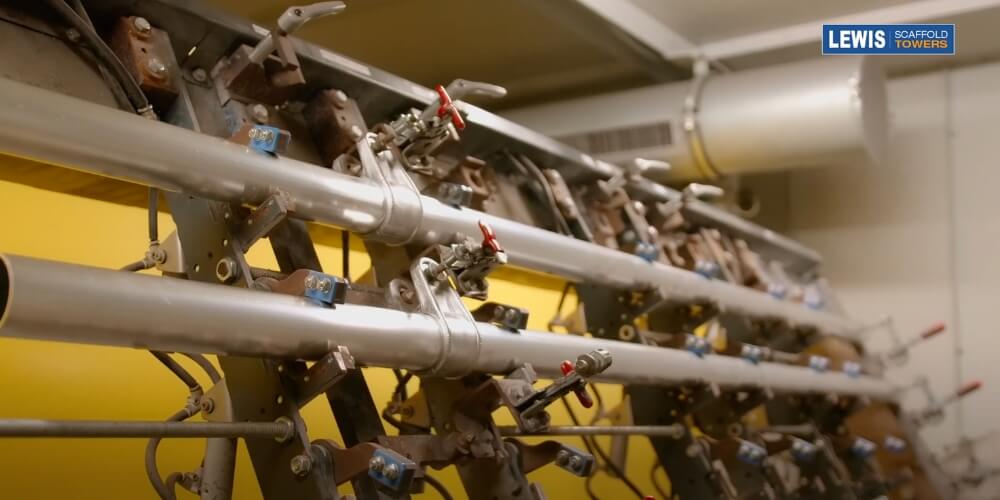Scaffold Stabiliser – How It’s Made 5 robotic welding tee joint pivot joint aluminium tube stabilisers